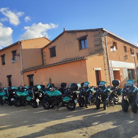 El Huésped del Sevillano AR Lagartera Esterno foto