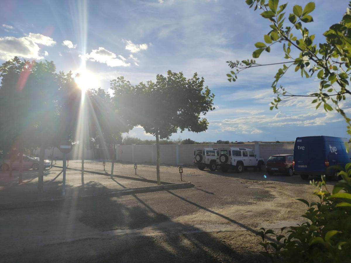 El Huésped del Sevillano AR Lagartera Esterno foto